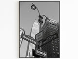 Stampa di Broadway, poster vintage di New York City, stampa dell'Empire State Building, poster vintage estetico, foto stampabile in bianco e nero, B&amp;W